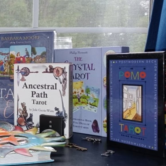 Marvelous Magickal Mystery Box // Full Tarot Deck - Picture 3 of 6